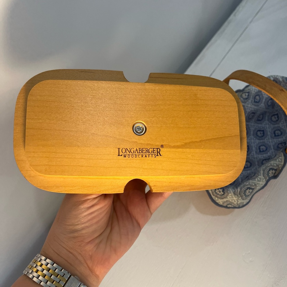 Longaberger Horizon of Hope Basket with Blue Lining - Picture 7 of 15